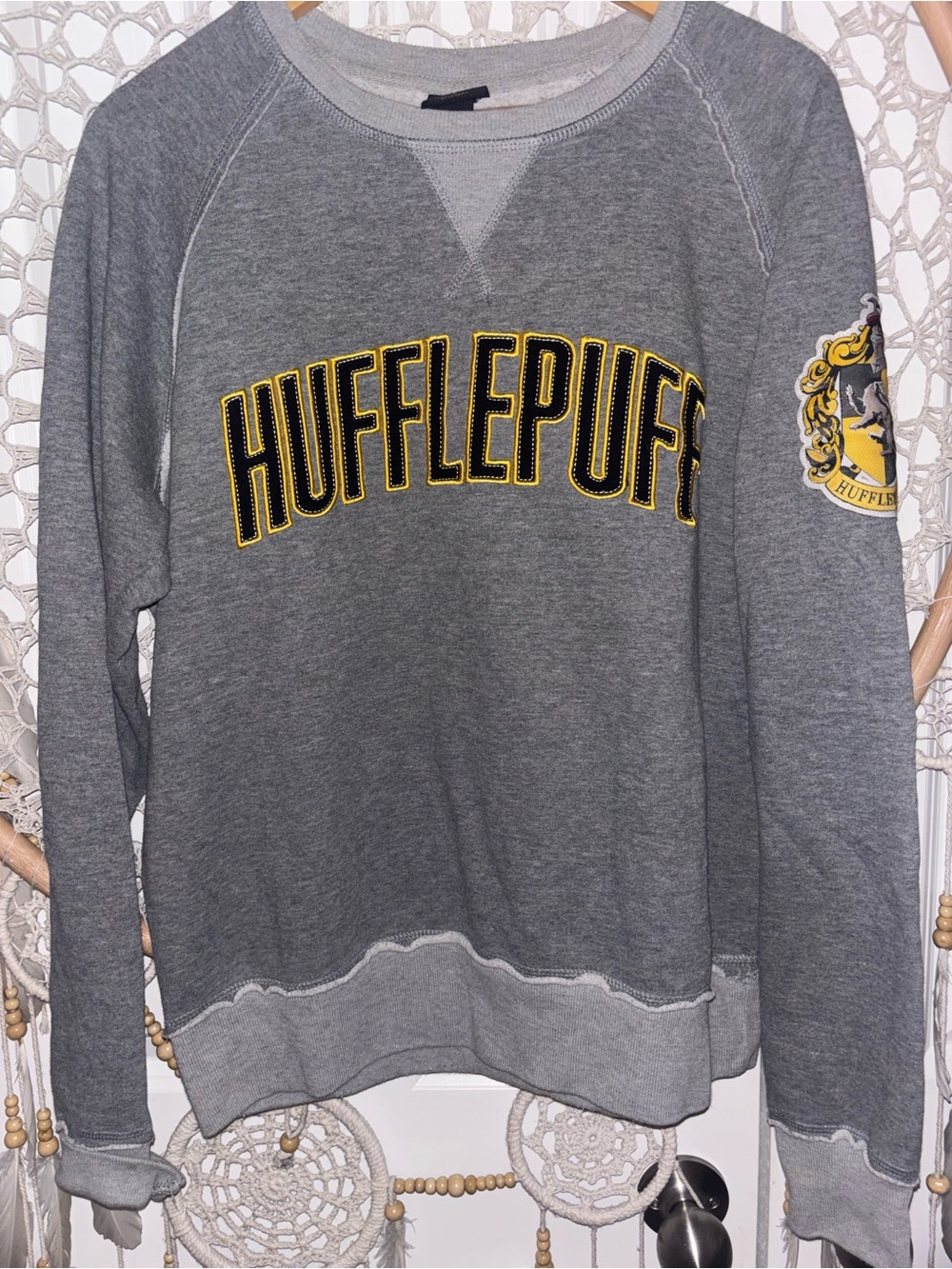 Wizarding World of Harry Potter Hufflepuff‎ Sweatshirt Size M A00402